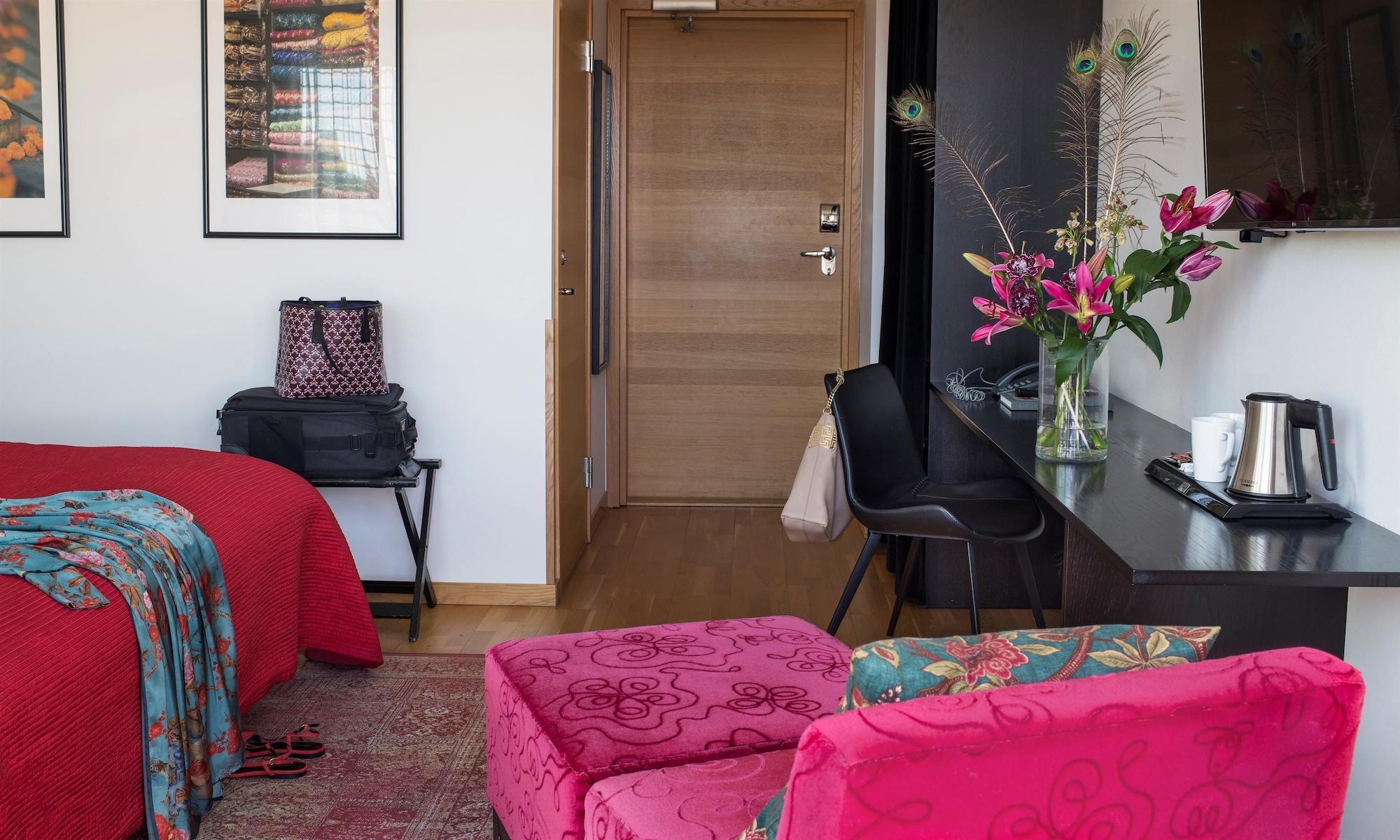 Western Time Hotel